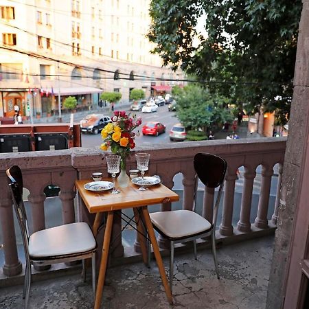 Cozy Apartment On Republic Square Erivan Dış mekan fotoğraf