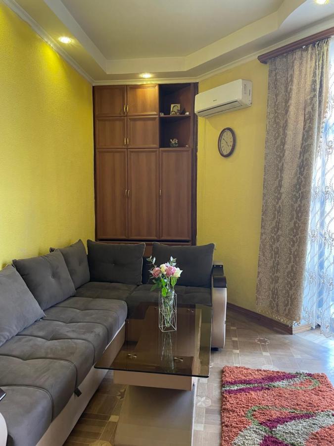 Cozy Apartment On Republic Square Erivan Dış mekan fotoğraf