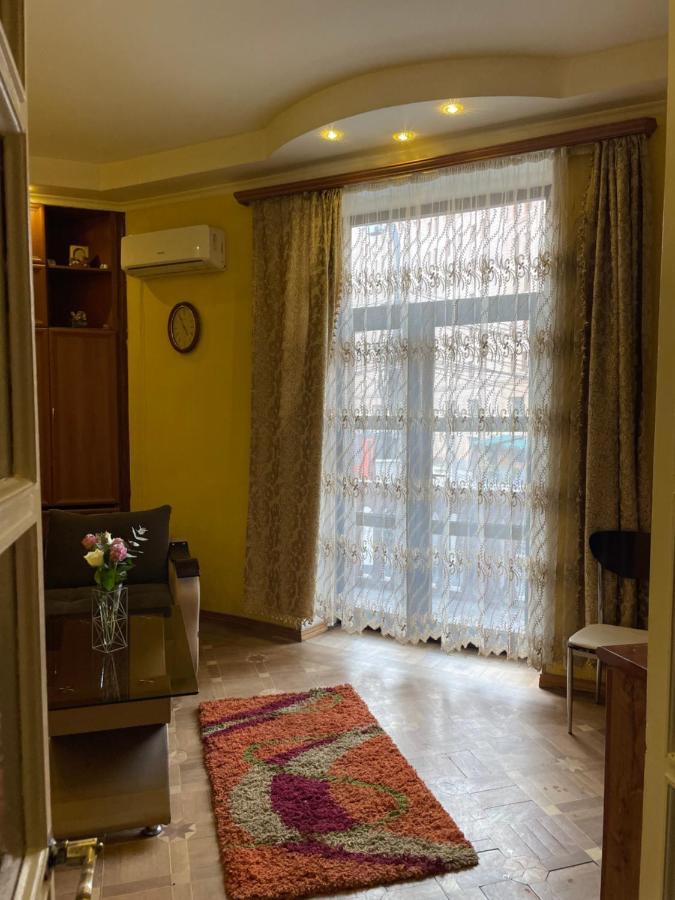 Cozy Apartment On Republic Square Erivan Dış mekan fotoğraf
