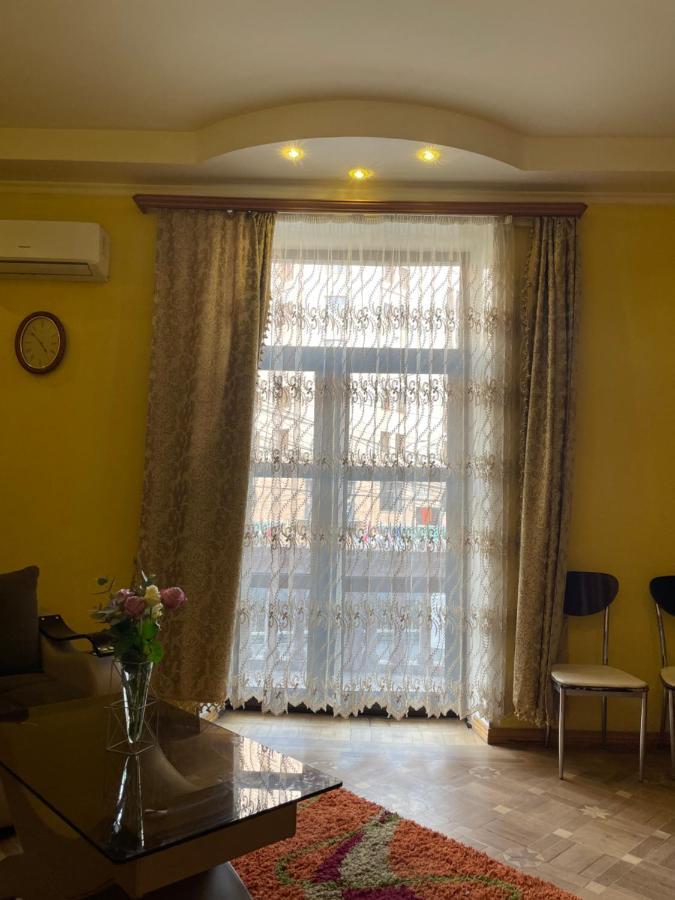 Cozy Apartment On Republic Square Erivan Dış mekan fotoğraf